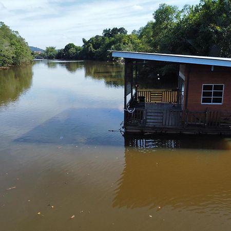 Qimmy Riverside Floating Cabin Kuala Terengganu Eksteriør bilde