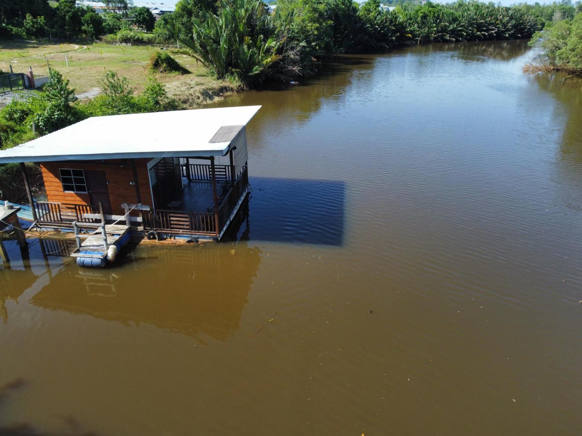 Qimmy Riverside Floating Cabin Kuala Terengganu Eksteriør bilde